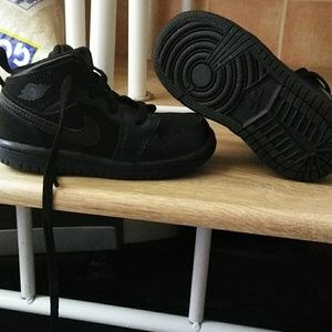 Kids sneakers